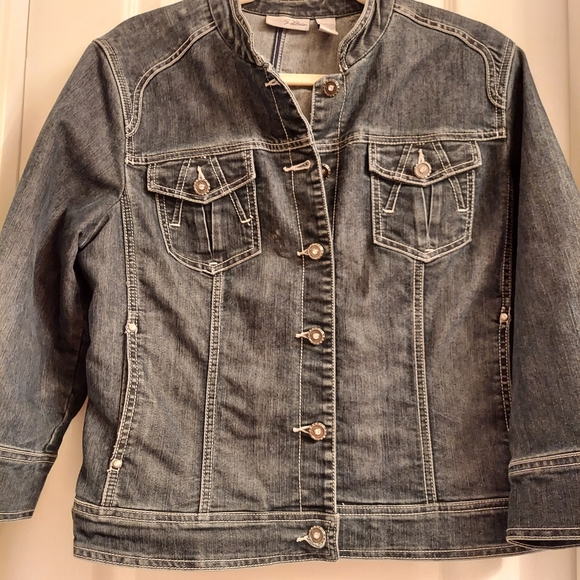 Chico's Premium denim jacket |2| - Picture 3 of 9
